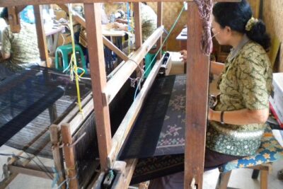 1 Day Bali Whole Day Tour 13 to 14 Hours For LIMETED TIME IN BALI - Celuk and Mas: watching craftsmen work (not just souvenir browsing)