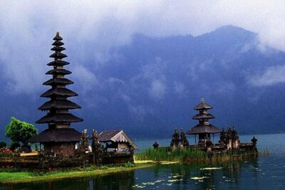 3 Days Sightseeing to the Famous Place in Bali - Day 2: UC Silver Gold Stop, Waterfall Time, Kintamani Views, and Ubud Rice Terraces