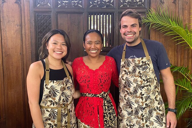 5 Star Private Cooking Class Experience in Bali, Lunch Included - Refreshments and the slow pleasure of eating what you made