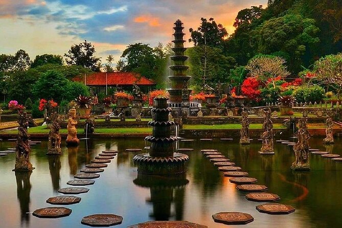All Inclusives Bali Private Tour Temples Palaces and Nature - Lereng Agung Restaurant lunch with Mount Agung views (and a swing option)