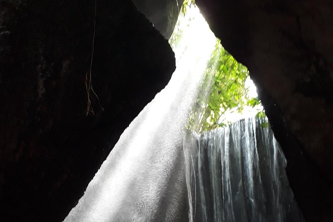 Amazing 4 Day Bali Tour Packages - Day 2 around the west and highlands: Tanah Lot, Beratan Lake, and Wanagiri views
