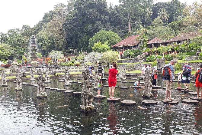 Amazing 4 Day Bali Tour Packages - Day 1 in Ubud: art, coffee, rice terraces, and Tegenungan Waterfall