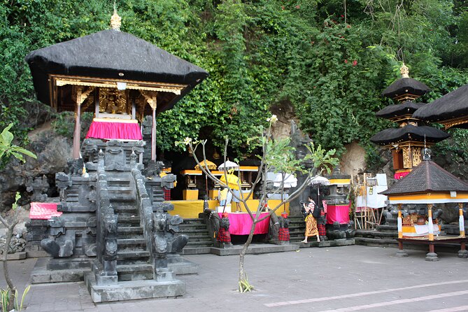 Amazing Private East Bali Full-Day Tour - Stop 2: Goa Lawah Temple and the Bat Cave Atmosphere