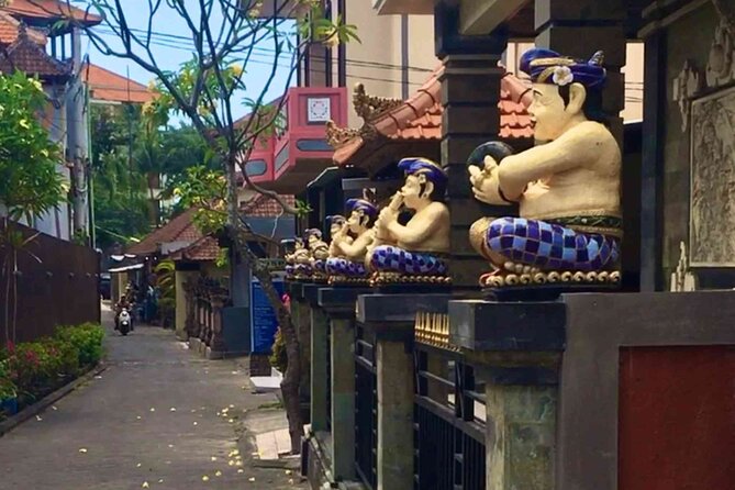 Backlanes and Hidden Sites: A Self-Guided Audio Tour in Seminyak - How the VoiceMap setup works (code, GPS, offline)