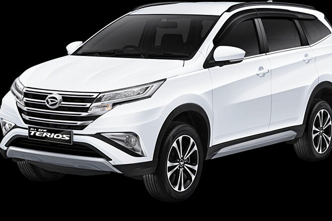 Bali Airport To/From Kuta, Seminyak and Canggu | Price per Car - The car and driver setup: A/C comfort, cleanliness, and helpful extras with bags