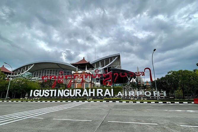 Bali airport transfer check in or check out Ubud area - Mobile Ticket + Private Vehicle: Why This Works for Families and First-Timers