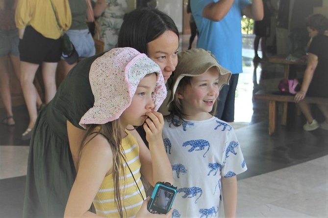 Bali Airport Transfers | Bali Airport Welcome pick up | Bali Airport Taxi - The Welcome Sign and Half-Hour Time Slots