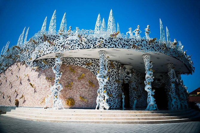 Bali Arts shopping with temples-waterfall visit. - Mas Carving Center: Wood That Shows Its Work