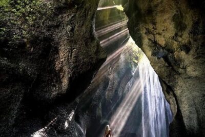 Bali Beach Horse Riding combo with waterfall All Inclusive - Saba Beach horseback riding: the romantic start with a real “hands-on” feel