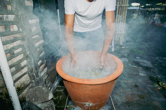 Bali Bites Food Tour with 15+ Tastings - The main walking stretch: 7-8 stops that actually stay within reach