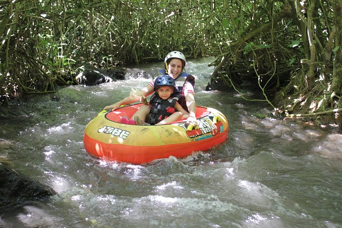 Bali Canyon Tubing Adventure - Stop 1 at Payangan Market: quick local flavor, then onward