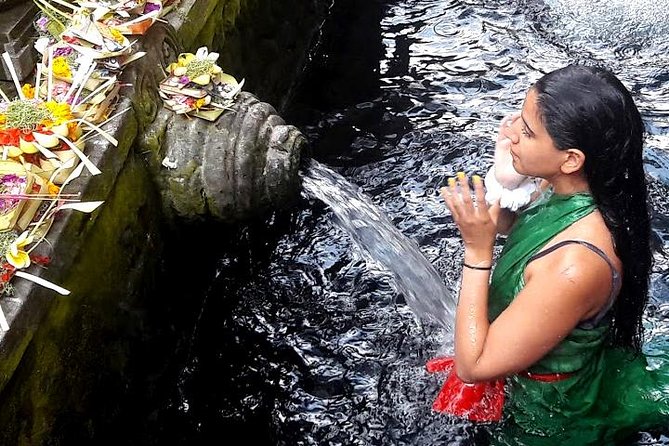 Bali Day Trip: Ubud Temples & Hidden Waterfalls - Kanto Lampo Waterfall: a more intimate cascade near Ubud