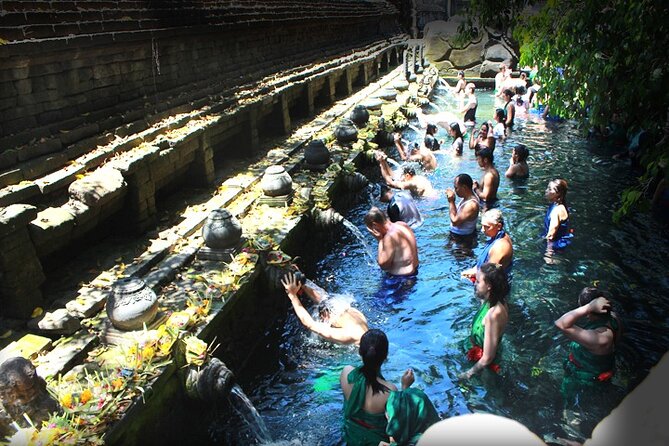 Bali Day Trip: Ubud Temples & Hidden Waterfalls - Tirta Empul Temple purification pools: a quiet spiritual moment