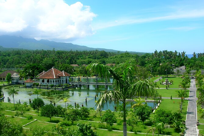 Bali Full-Day Car Charter: The Gates of Heaven Bali Tour - Gates of Heaven at Lempuyang: what to expect on the mountain-temple climb