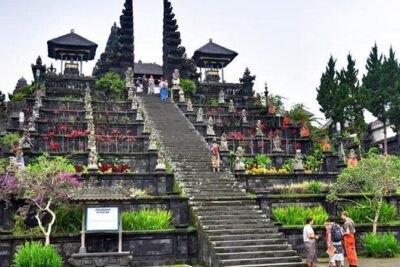 Bali Full Day Tour - Bali Temple Tour - Mount Kawi’s rock-cut tombs: stairs, views, and rice-terrace scenery