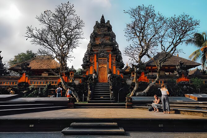 Bali Full Day-Tour: Ubud Sightseeing Trip - Tegenungan Waterfall: popular for a reason