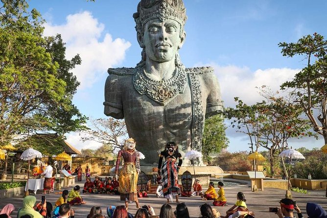 Bali Half-Day Uluwatu Temple Sunset, Kecak Dance, Dinner - Garuda Wisnu Kencana (GWK) Culture Park: Big-Scale Art in Tight Time