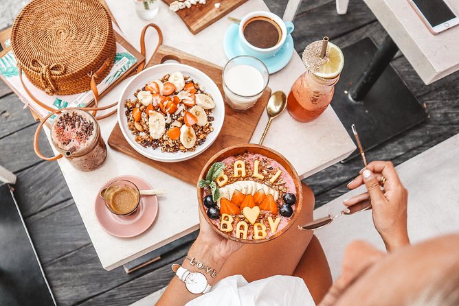 Bali Instagram Foodie Experience (Private Tour) - Seminyak’s snack-and-shop day: why this format works