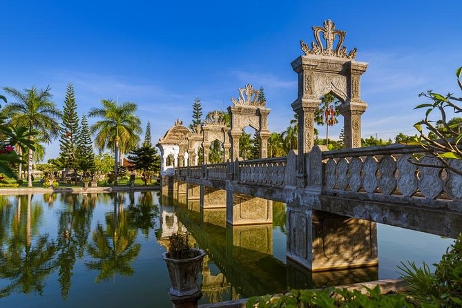 Bali Instagram: Gate of Heaven Tour - What you’re really getting from the driver/guide (and what to ask for)