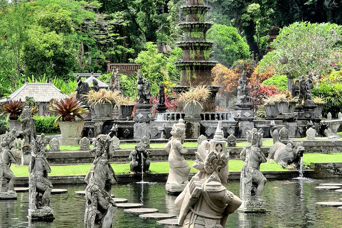 Bali Instagram Tour : Heaven Gate Tour - Tirta Gangga - Tukad Cepung Waterfalls - Should you book it?
