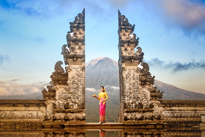 Bali Instagram Tour - Lempuyang Bali Gate of Heaven - East Bali morning vs Ubud afternoon: pick your vibe
