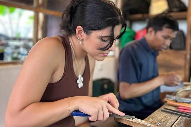 Bali Jewelry Silver Class in Uluwatu with Gold Plating Option - Uluwatu silver jewelry class: what you’re actually doing for 2 hours