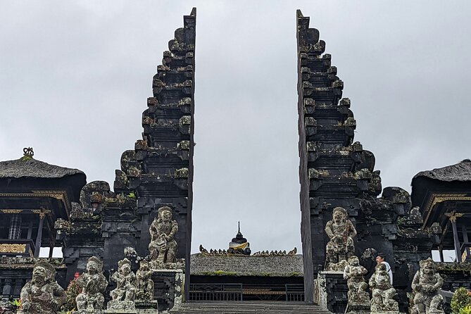 Bali Lempuyang Gate of Heaven and Besakih Mother Temple Tour - What to watch for: crowds, timing, and respectful temple behavior