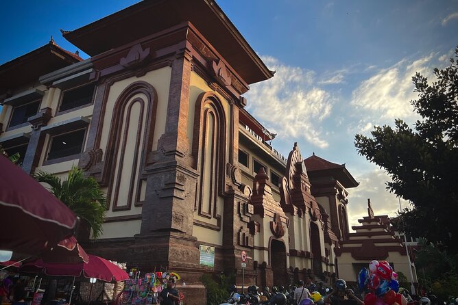 Bali Must-Try Food Tour (Denpasar) - Guides Who Actually Help You Understand What You’re Eating