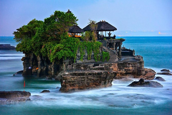 Bali Private 3 Days Tour Package Highlight - Day 1: From batik and silver to Batuan Temple and Mount Batur