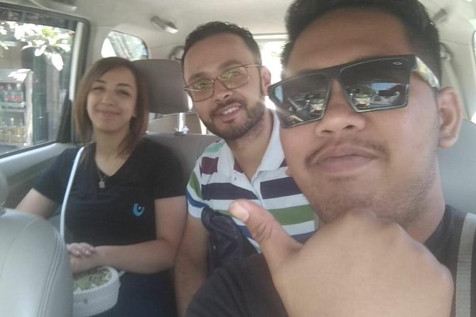 Bali Private Car Charter With Driver - Comfort on the Road: AC, Cold Towels, and Mineral Water