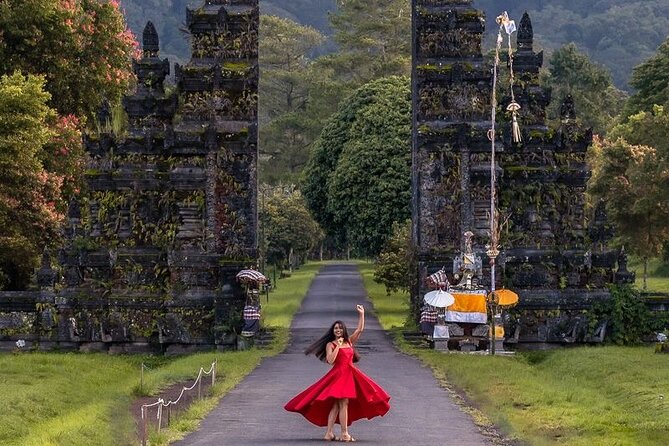 Bali : Private Fullday trip, Discover North Bali Destination - Ulun Danu Beratan Temple on the Lake: Iconic Views, Easy to Appreciate