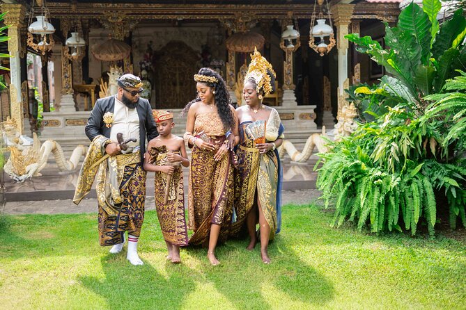 Bali Professional Photoshoot in Traditional Dress Outfit - Private Group Experience: Better Focus, Less Waiting