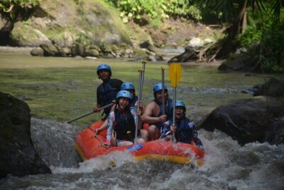 Bali Quad ATV and Rafting Private Adventure - Lunch and outfit changes: the calm reset that makes the ATV fun