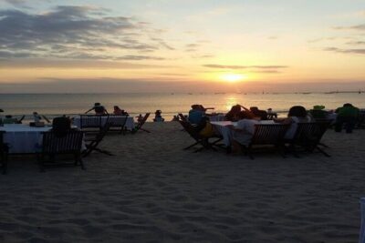 Bali Romantic Seafood Dinner under sunset jimbaran Beach - Transportation from Kekeluargaan Pandan Sari Cafe: easy or not?