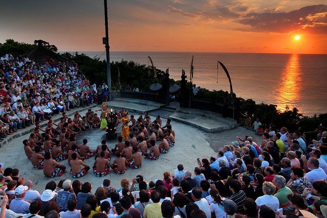 Bali Sunset: Uluwatu Temple, Kecak Dance and Jimbaran - Uluwatu Temple: arched entry, carved coral walls, and a good cliff walk