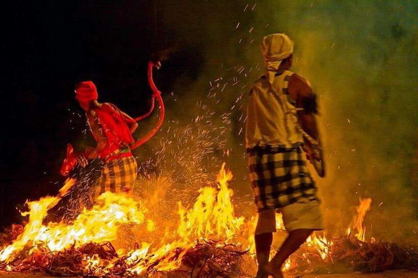 Bali: Tanah Lot Temple Sunset Kecak & Fire Dance Show Ticket - Tanah Lot sunset Kecak: why this show works so well