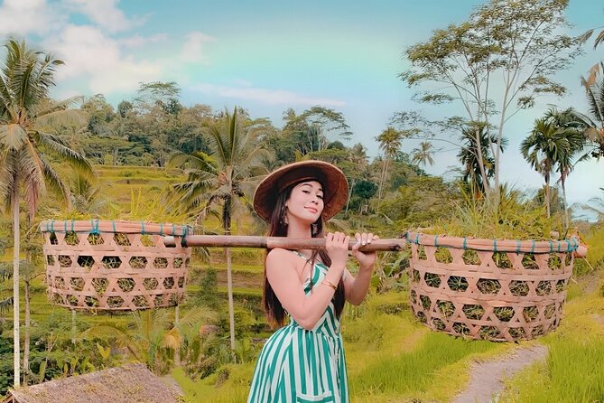 Bali Tour : Best Attractions in Ubud with Rice Terrace - Elephant Cave: a temple complex in lush greenery