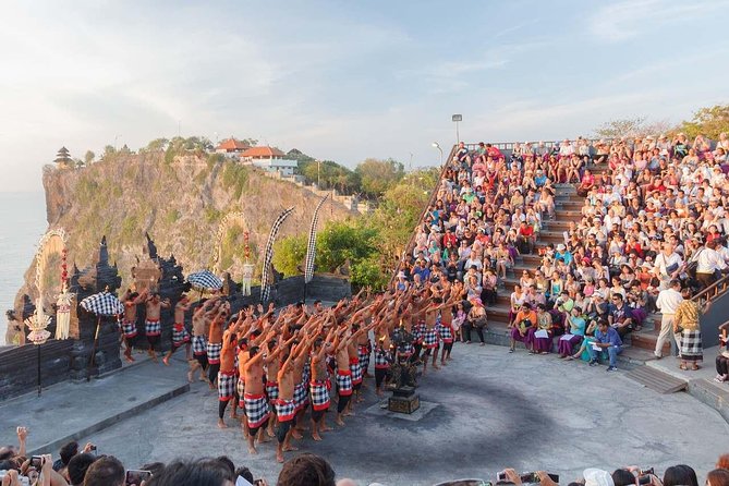 Bali's Spiritual Pillars - Uluwatu Temple and Kecak Dance Tour - Uluwatu Temple: steps, heat, and macaque safety