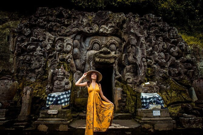 Banyumala Waterfall, Jatiluwih, Ulun Danu and Tanah Lot tours - Buyan Lake / Wanagiri: Twin Views and Cliffside Photo Frames
