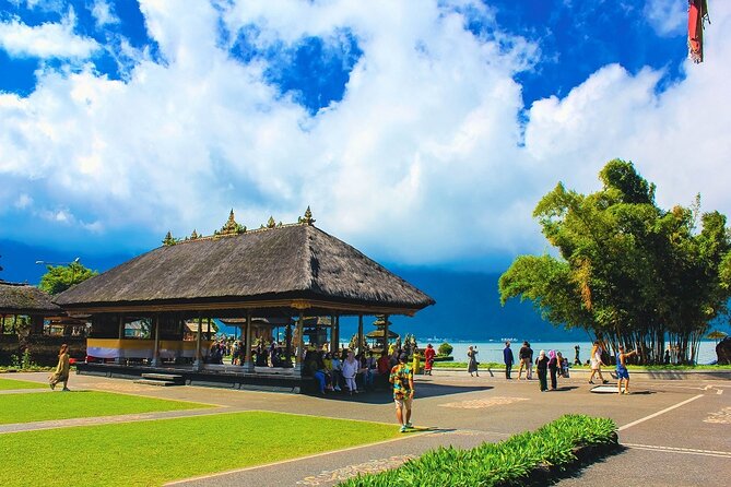 Bedugul and Singaraja Tour - Lake Beratan: the crater-lake temple stop you’ll remember