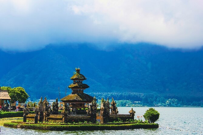 Bedugul and Singaraja Tour - Munduk twin lakes and the shift toward waterfalls