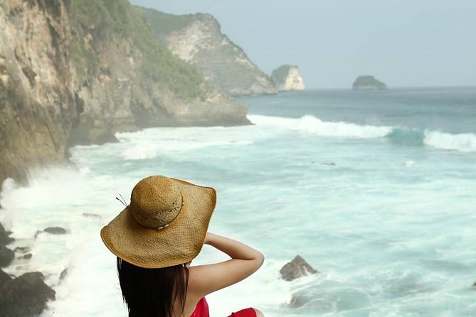 Best Bali Beaches - Uluwatu Temple - FREE Wi-Fi - Pantai Melasti Ungasan: Cliff Views and Clear-Water Photos