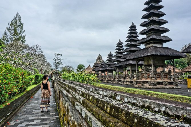 Best Bali Package Tour: 4 Days with Airport or Hotel Transfer - Private English-speaking driver-guide: why guidance changes the day