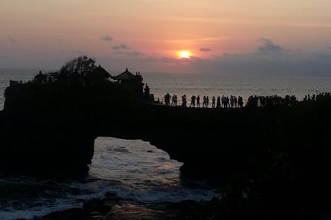 Best of Bali Tanah Lot & Uluwatu Temple Tour Package - Stop 6: Jimbaran Beach dinner by the sea