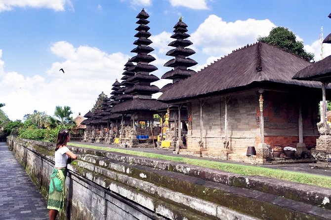 Best of Bali Water Temple and UNISCO Rice Terrace Trek - Ulun Danu Bratan: The Lake Goddess Temple at the Crater’s Edge
