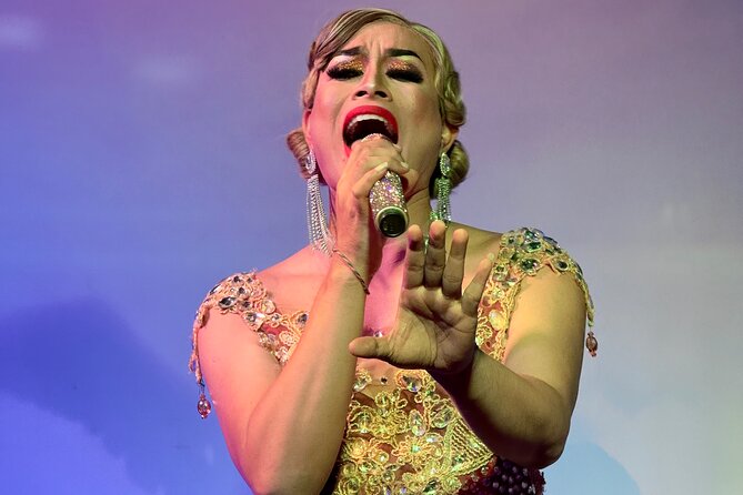 Canggu: Drag Show with Dinner - The deal: what your $16 ticket really buys