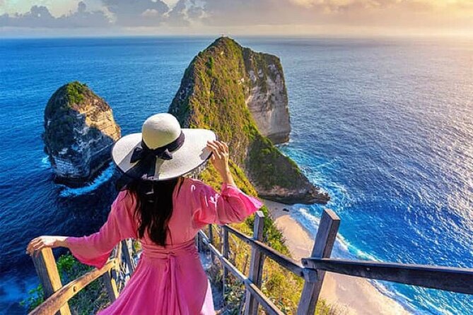 Day Trip to Nusa Penida with All Inclusive - Kelingking Beach: the T-Rex cliff shape and the trade-off of short time