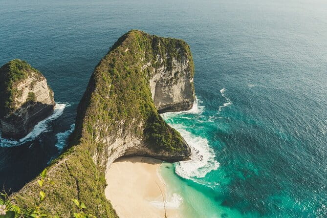 Discover the Enchanting Beauty of West Nusa Penida Private Tour - Pasih Uug and Broken Beach Area: Big Cliffs, Strong Ocean Energy