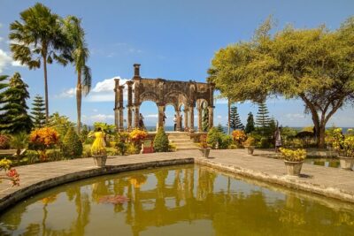 East Bali Tour, Lempuyang - Tirta Gangga - Ujung Soekasada - Black sand Beach - Ujung Water Palace: 45 Minutes of Royal Photo Angles