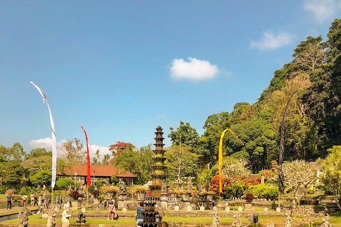East Bali Tour, Lempuyang - Tirta Gangga - Ujung Soekasada - Black sand Beach - Transportation and Timing: What the Private Car Does for You